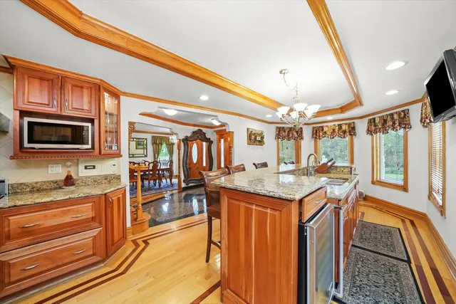 $999,900 | 300 Bradley Road, Lake Forest, IL 60045