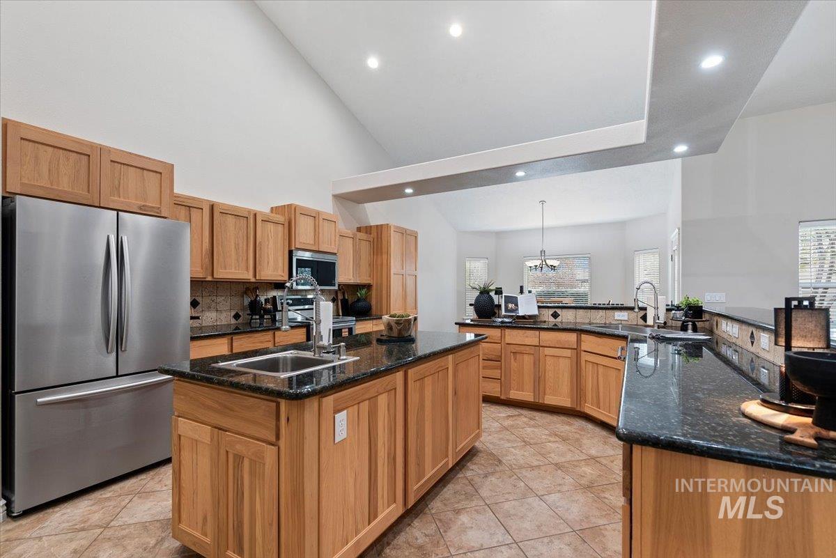 3758 South Merrivale Way Meridian, ID 83642 - Photo 12 of 50