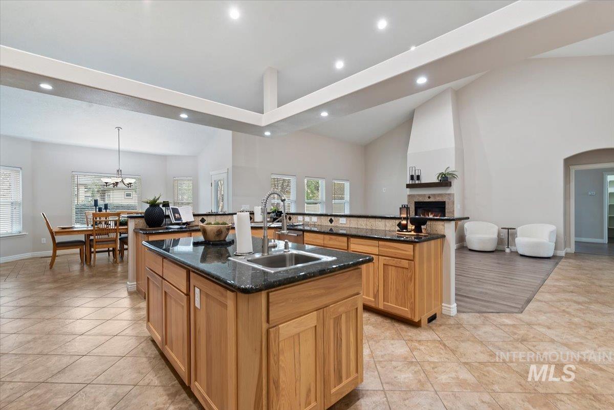 3758 South Merrivale Way Meridian, ID 83642 - Photo 13 of 50