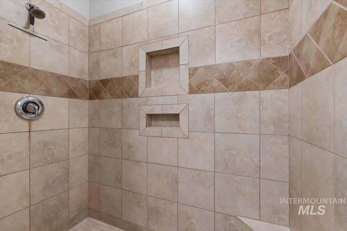 3758 South Merrivale Way Meridian, ID 83642 - Photo 19 of 50