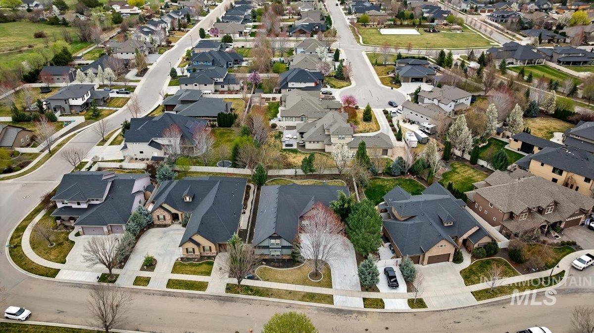 3758 South Merrivale Way Meridian, ID 83642 - Photo 37 of 50