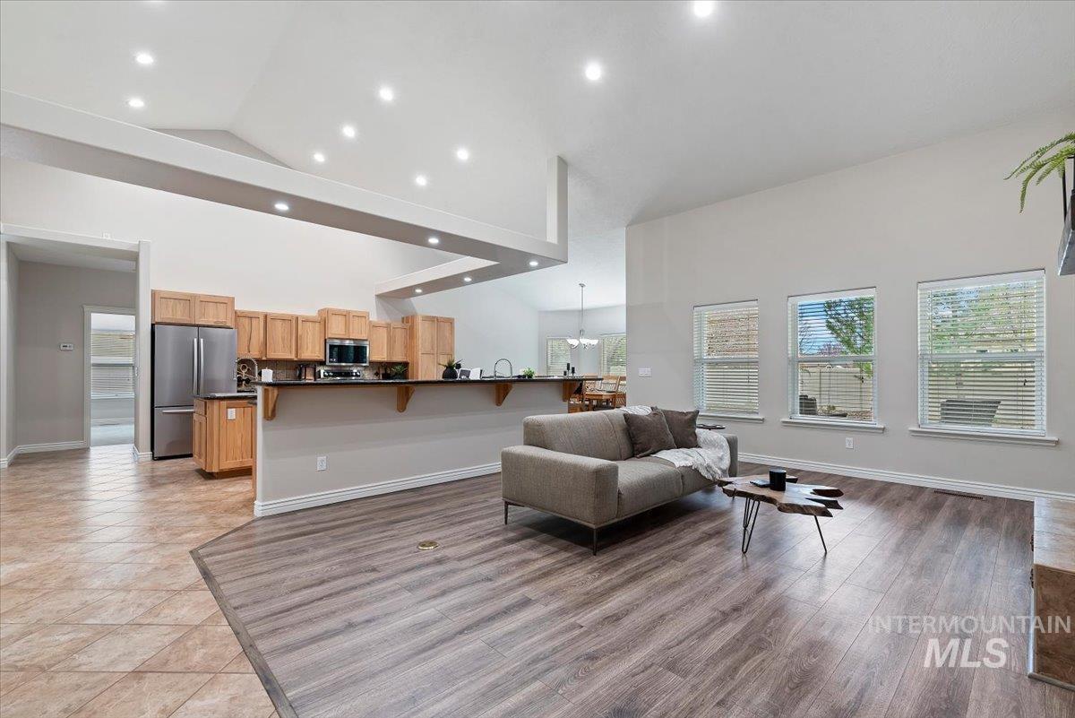 3758 South Merrivale Way Meridian, ID 83642 - Photo 6 of 50