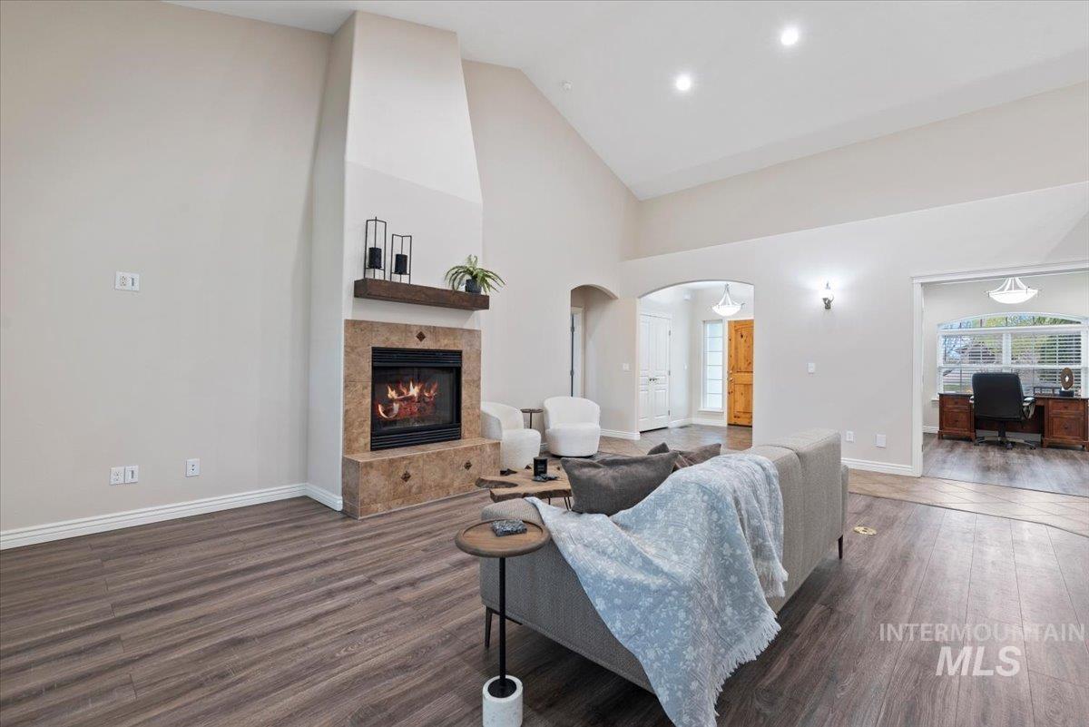 3758 South Merrivale Way Meridian, ID 83642 - Photo 8 of 50