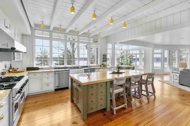 $9,995,000 | 1655 Bohns Point Road, Wayzata, MN 55391