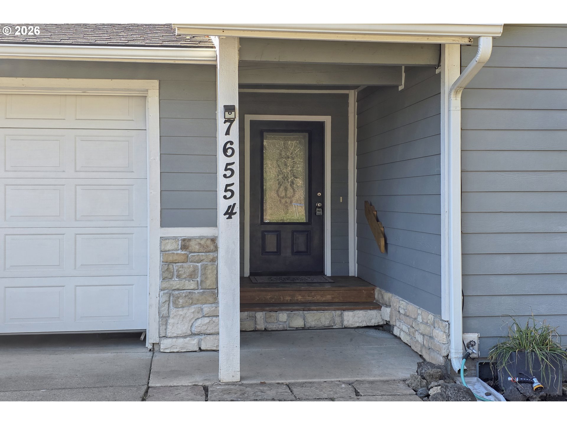 76554 Bobbe Way Oakridge, OR 97463 - Photo 34 of 47 a view of front door of house