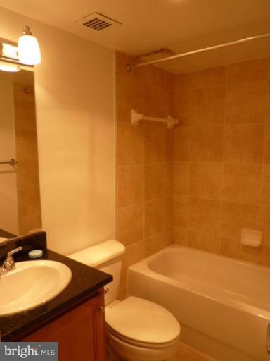 1220 Blair Mill Road, Unit 116 Silver Spring, MD 20910 - Photo 1 of 30 Bath #1