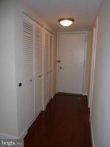 1220 Blair Mill Road, Unit 116 Silver Spring, MD 20910 - Photo 3 of 30 Entrance / Foyer