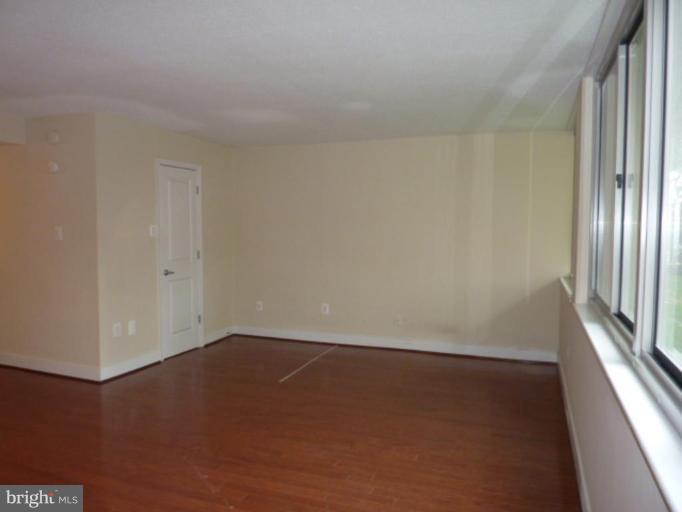1220 Blair Mill Road, Unit 116 Silver Spring, MD 20910 - Photo 7 of 30 Bedroom #1
