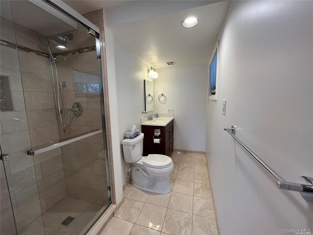 12 Reed Drive Deer Park, NY 11729 - Photo 6 of 10