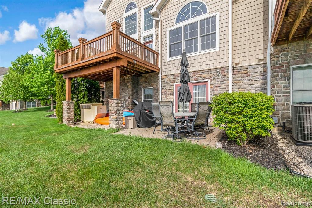 24749 Reeds Pointe Drive, Unit 38 Novi, MI 48374 - Photo 35 of 46