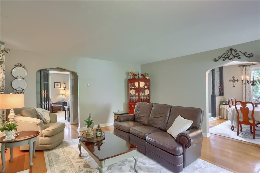 119 Lee Road Pittsburgh, PA 15237 - Photo 4 of 25 Gallery Image 4