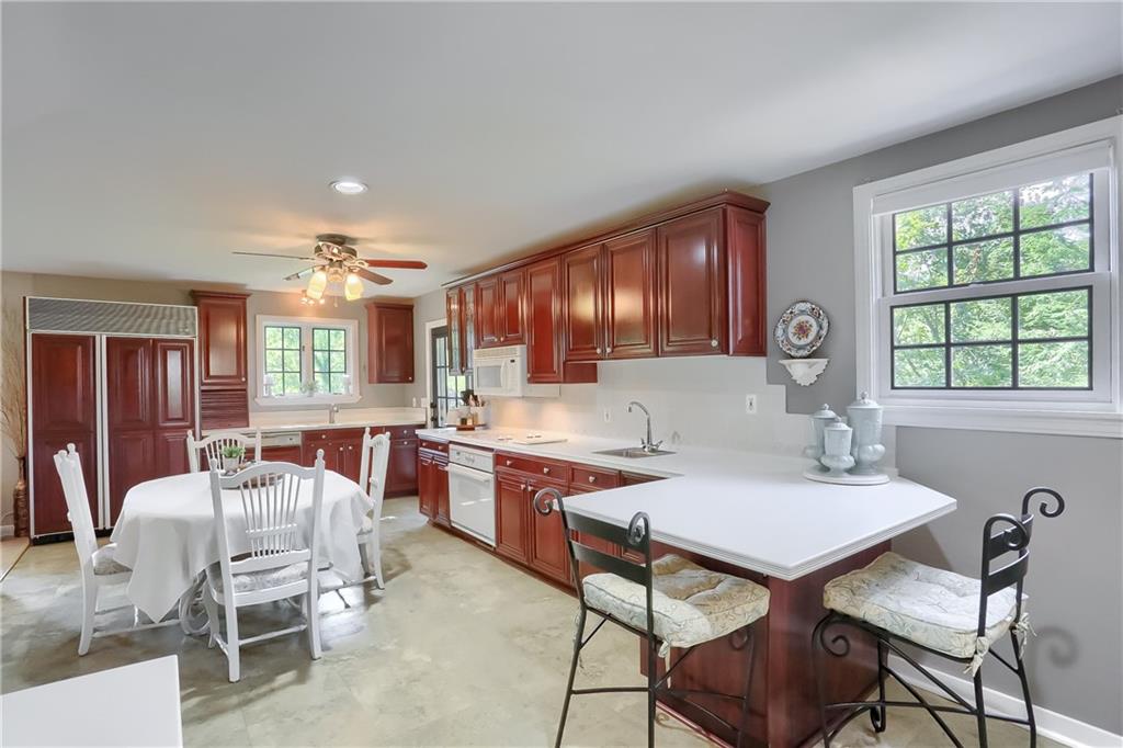119 Lee Road Pittsburgh, PA 15237 - Photo 7 of 25 Gallery Image 7