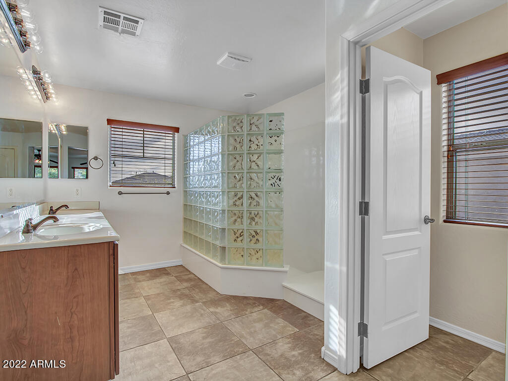 16500 West Rowel Road Surprise, AZ 85387 - Photo 27 of 40 Master Bathroom