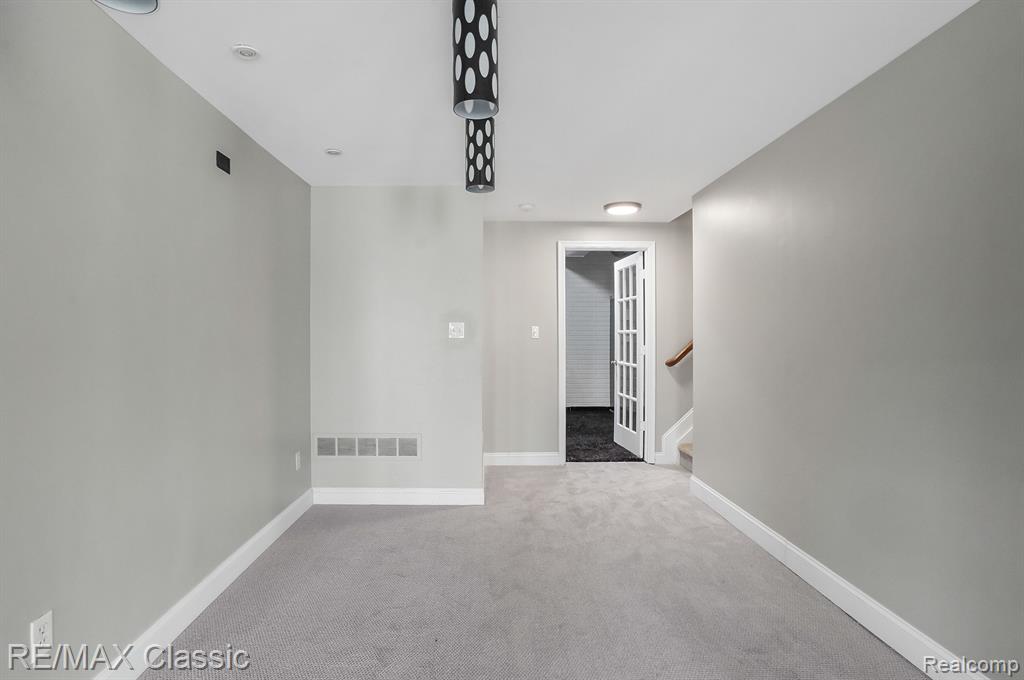24825 Reeds Pointe Drive Novi, MI 48374 - Photo 36 of 56
