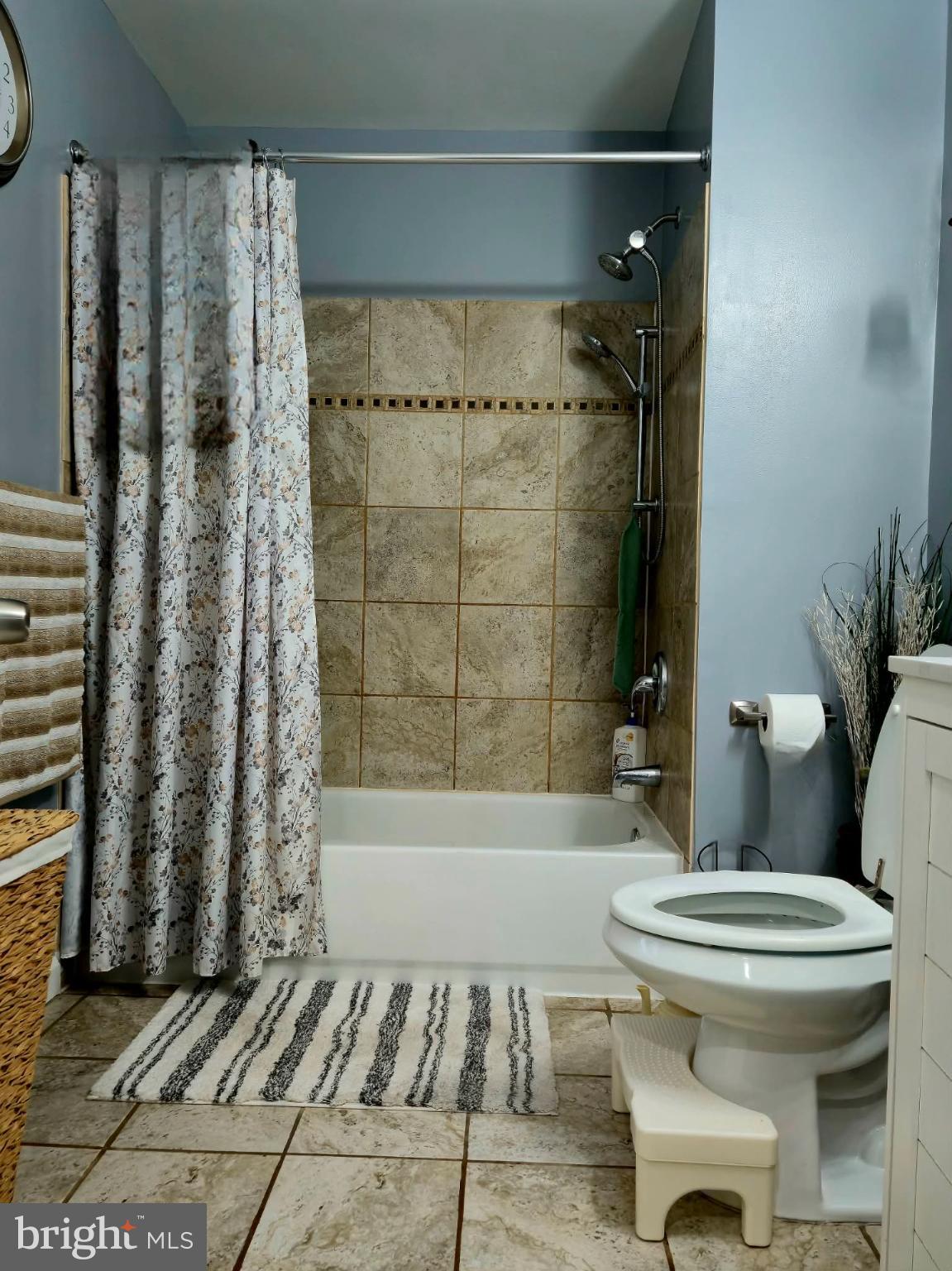 9 Brafferton Way Rosedale, MD 21237 - Photo 18 of 26 a bathroom with a toilet and a shower