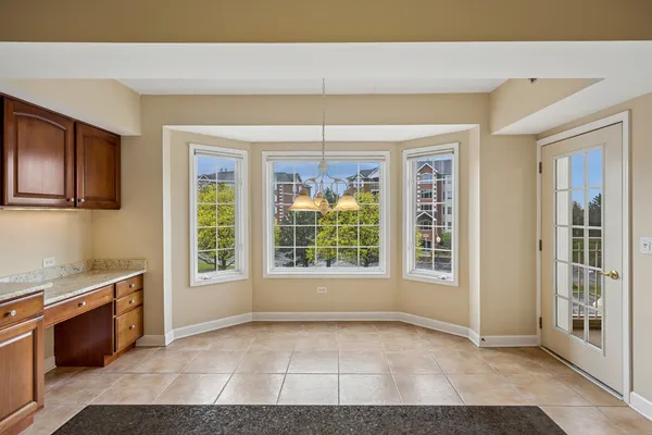 $299,000 | 7920 Trinity Circle, Unit 2SW, Tinley Park, IL 60487