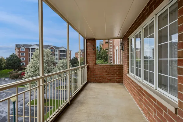 $299,000 | 7920 Trinity Circle, Unit 2SW, Tinley Park, IL 60487