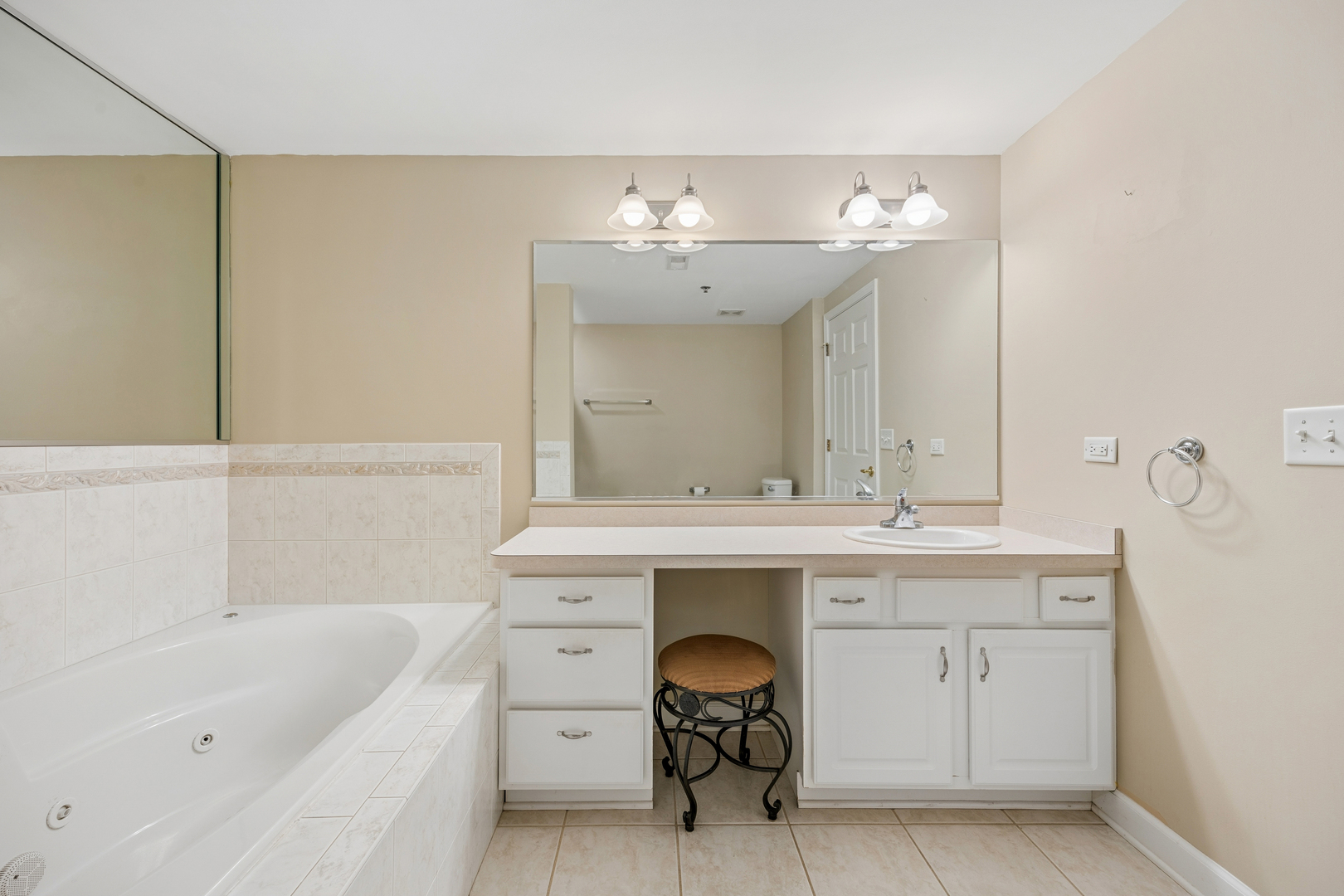 7920 Trinity Circle, Unit 2SW Tinley Park, IL 60487 - Photo 15 of 20