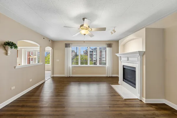 $299,000 | 7920 Trinity Circle, Unit 2SW, Tinley Park, IL 60487