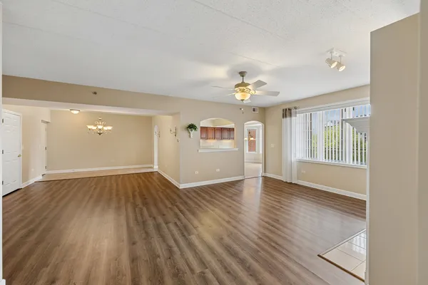 $299,000 | 7920 Trinity Circle, Unit 2SW, Tinley Park, IL 60487