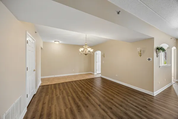 $299,000 | 7920 Trinity Circle, Unit 2SW, Tinley Park, IL 60487