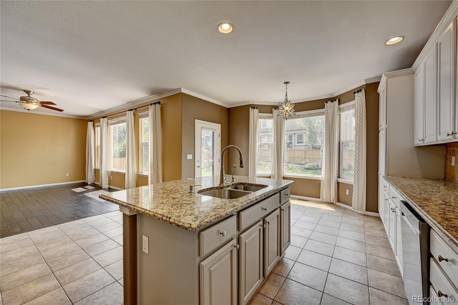 10548 Wagon Highlands Ranch Highlands Ranch, CO 80130 - Photo 12 of 40 Gallery Image 12