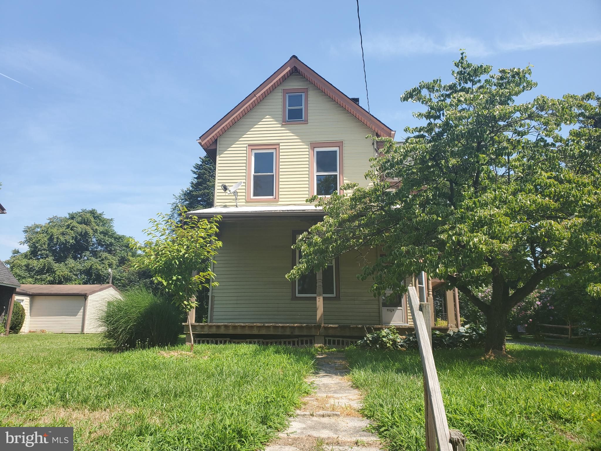 37 Maple Street Lebanon, PA 17046 - Photo 1 of 16 Gallery Image 1