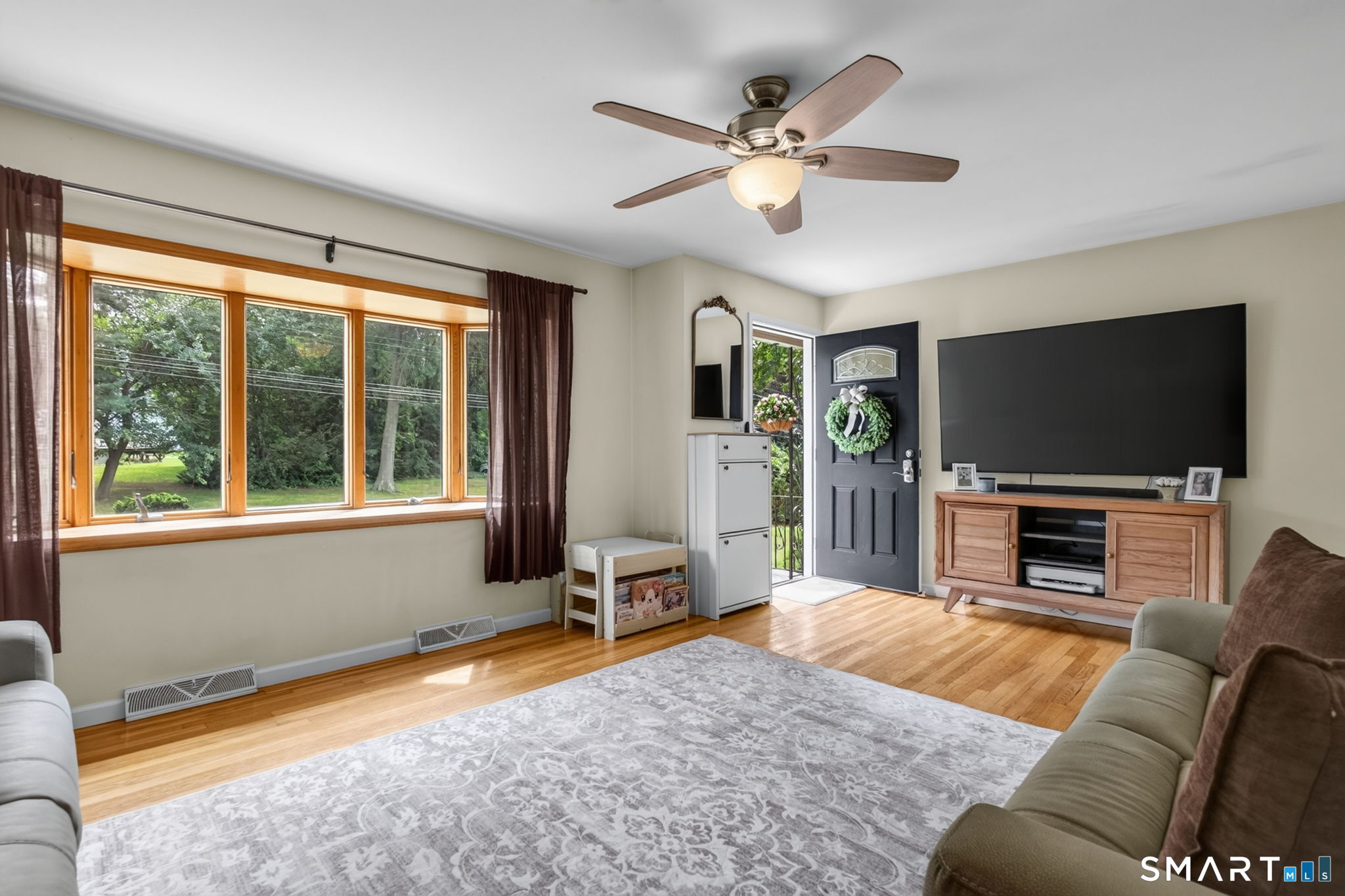4 Palmer Road North Haven, CT 06473 - Photo 8 of 40 Gallery Image 8