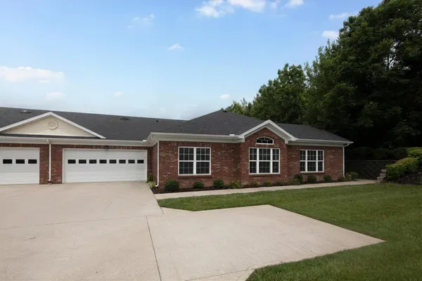 $317,400 | 152 Christal Drive, Georgetown, KY 40324
