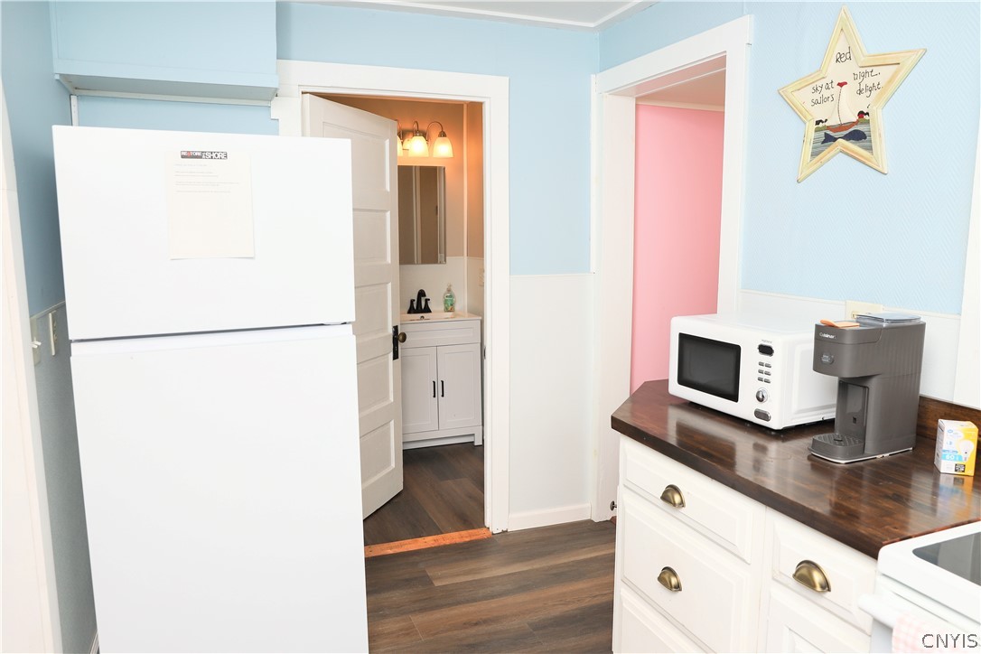 6727 North Lakeshore Road Verona Beach, NY 13162 - Photo 11 of 43