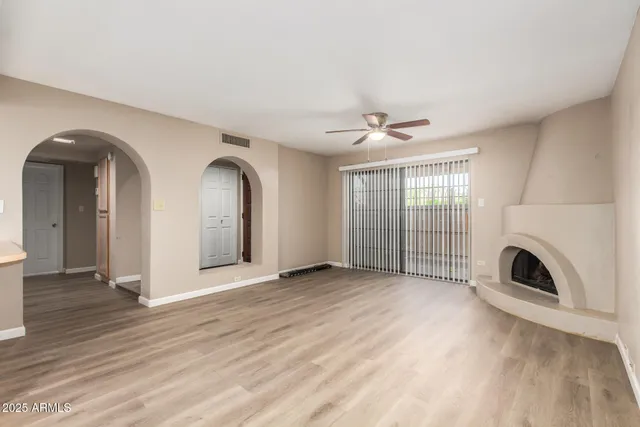 $1,850 | 10410 North Cave Creek Road, Unit 1011, Phoenix, AZ 85020