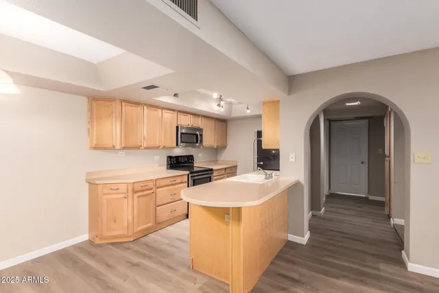 $1,850 | 10410 North Cave Creek Road, Unit 1011, Phoenix, AZ 85020