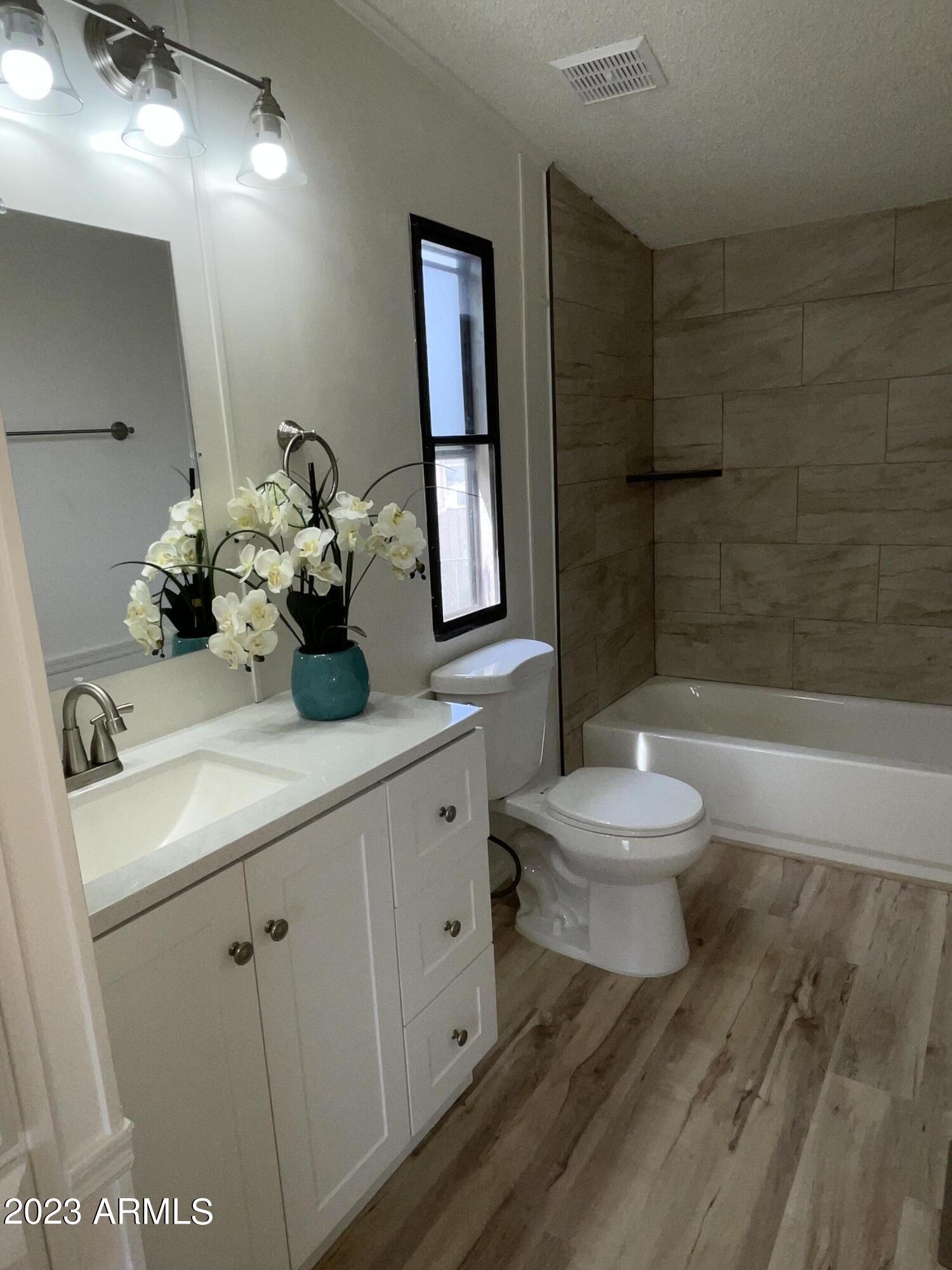 13849 South Spring Lane Mayer, AZ 86333 - Photo 11 of 20 MASTER BATH