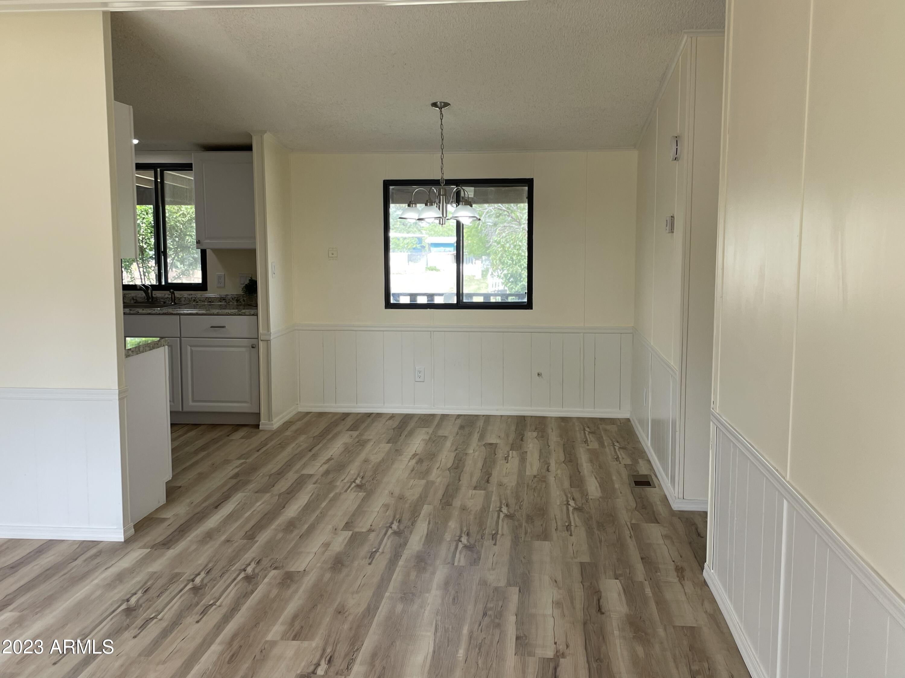 13849 South Spring Lane Mayer, AZ 86333 - Photo 5 of 20 DINING