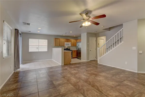 $1,995 | 1052 Coronado Peak Avenue, Las Vegas, NV 89183