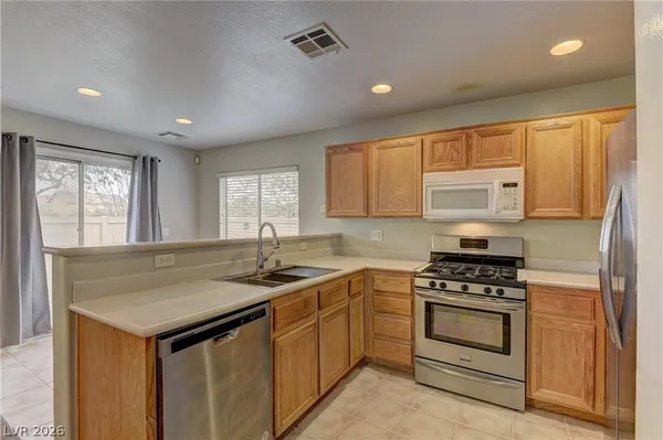 $1,995 | 1052 Coronado Peak Avenue, Las Vegas, NV 89183