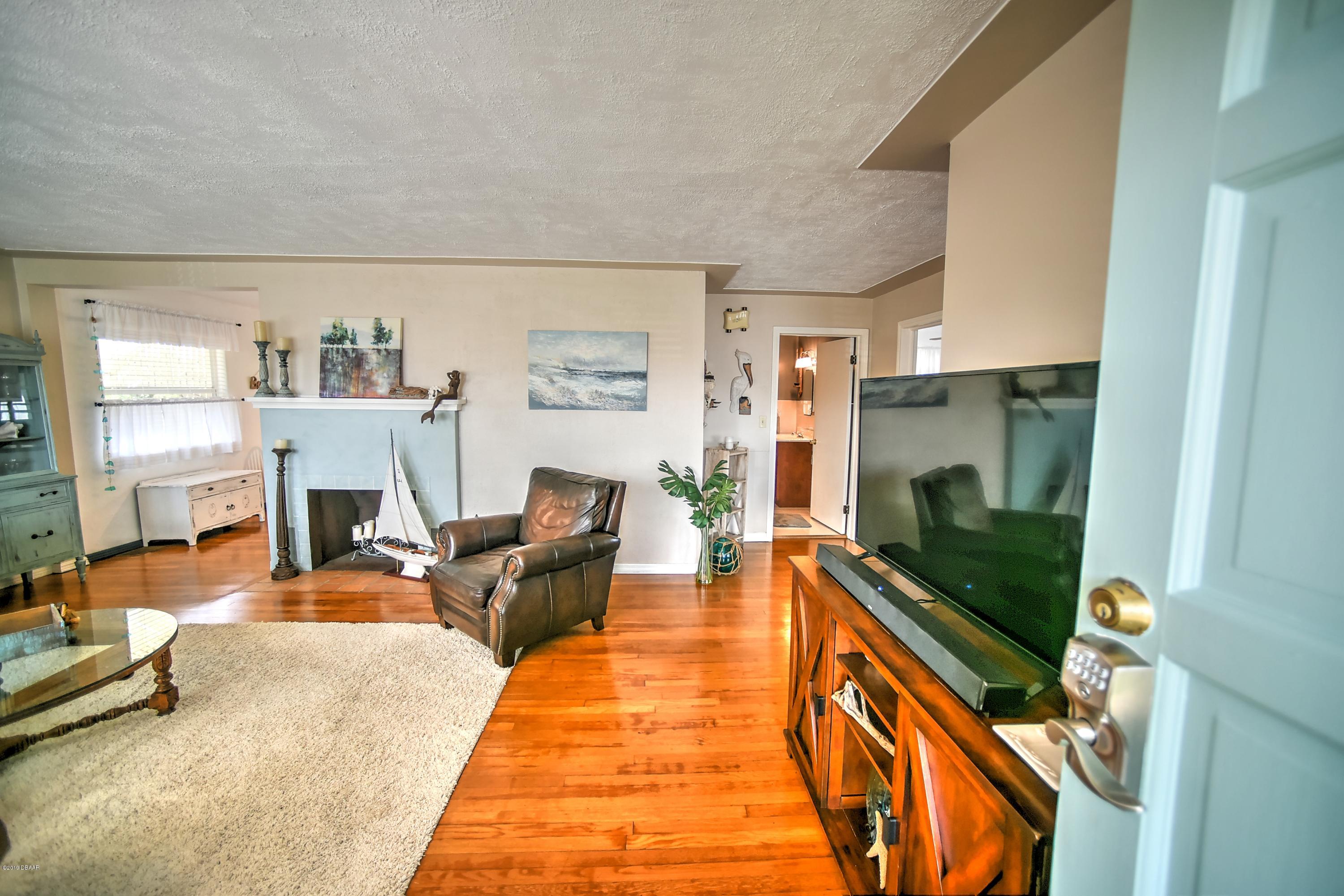 127 Bridgeport Road Daytona Beach, FL 32118 - Photo 11 of 44 Bridgeport Rd-10-1