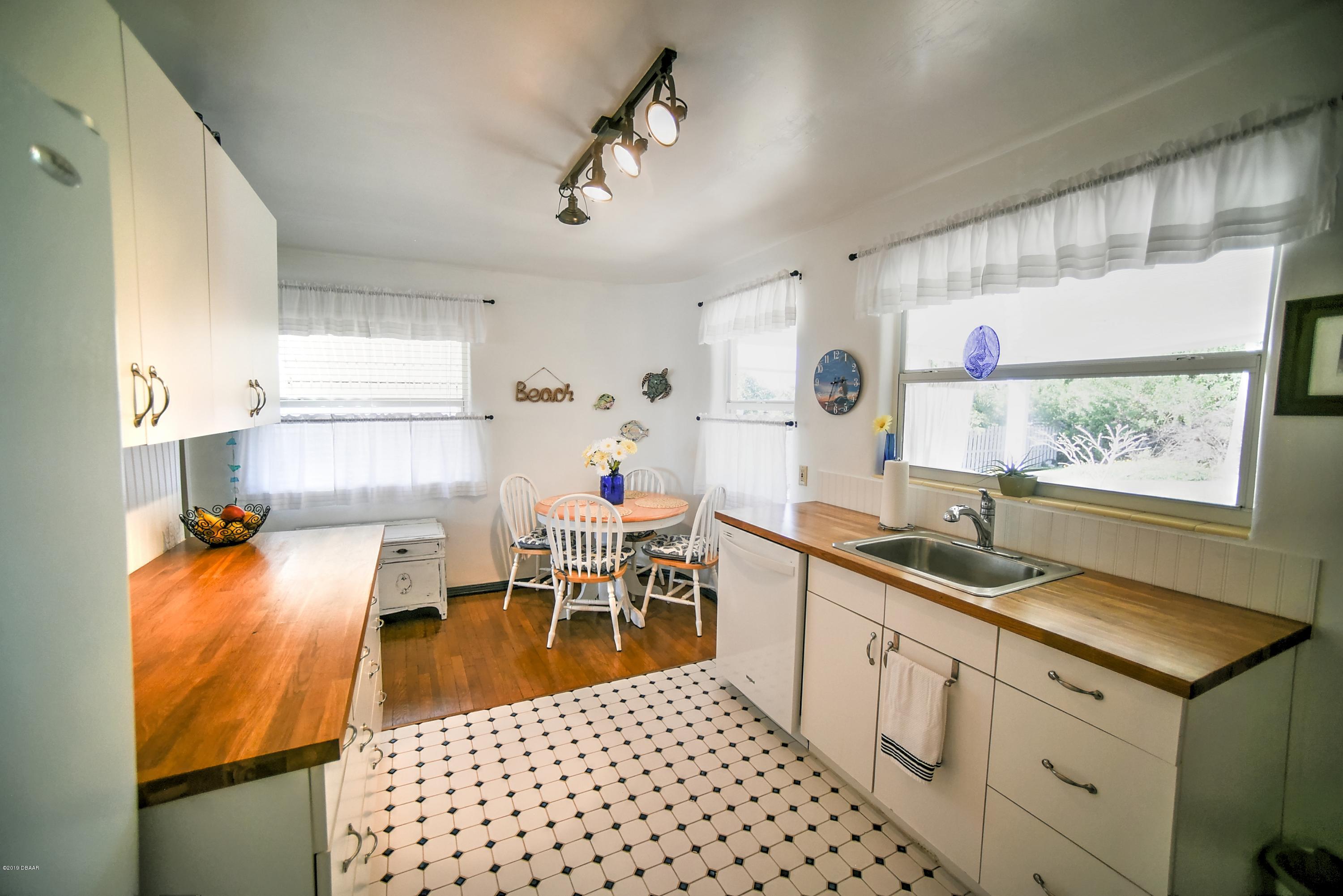 127 Bridgeport Road Daytona Beach, FL 32118 - Photo 24 of 44 Bridgeport Rd-28-2