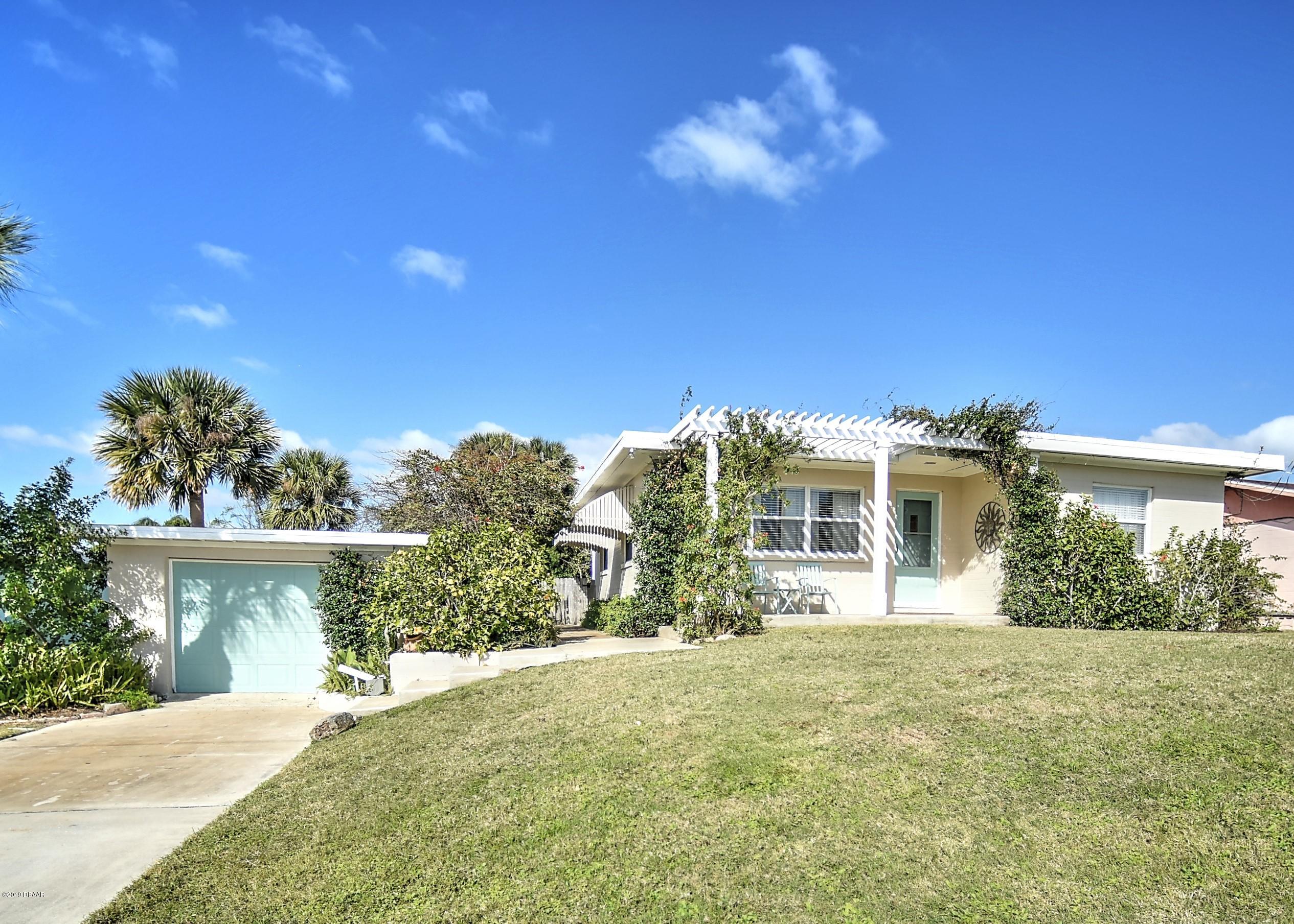 127 Bridgeport Road Daytona Beach, FL 32118 - Photo 42 of 44 front