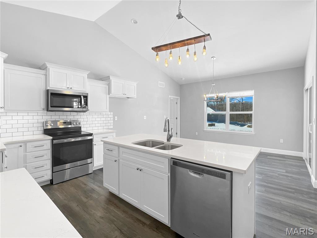 1847 Appleton Court Maryville, IL 62062 - Photo 4 of 23