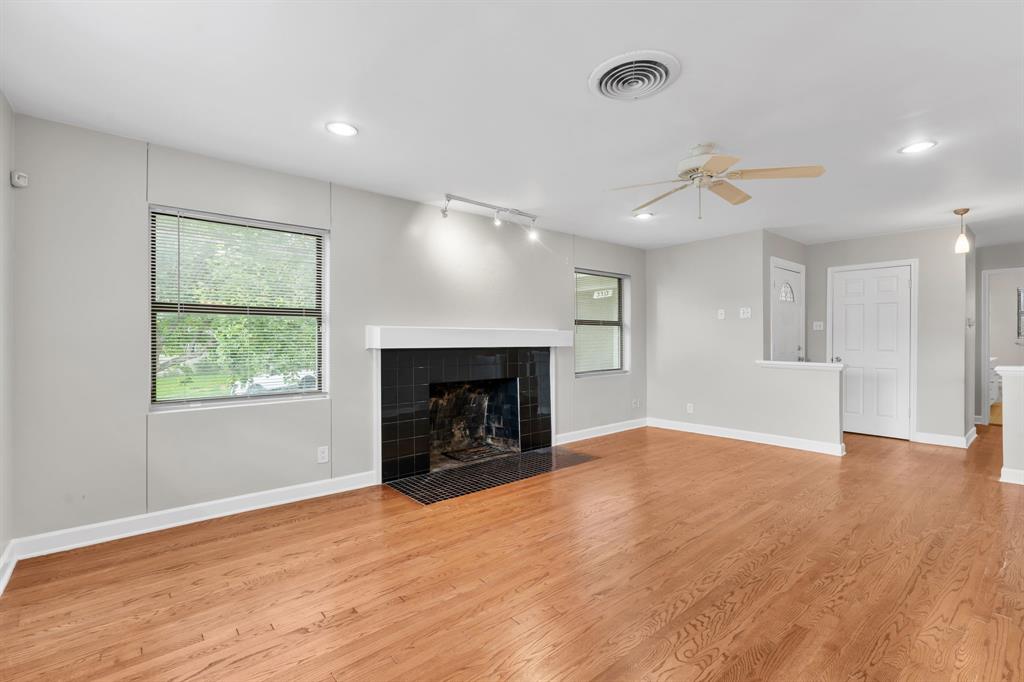3313 Bilglade Road Fort Worth, TX 76133 - Photo 9 of 25