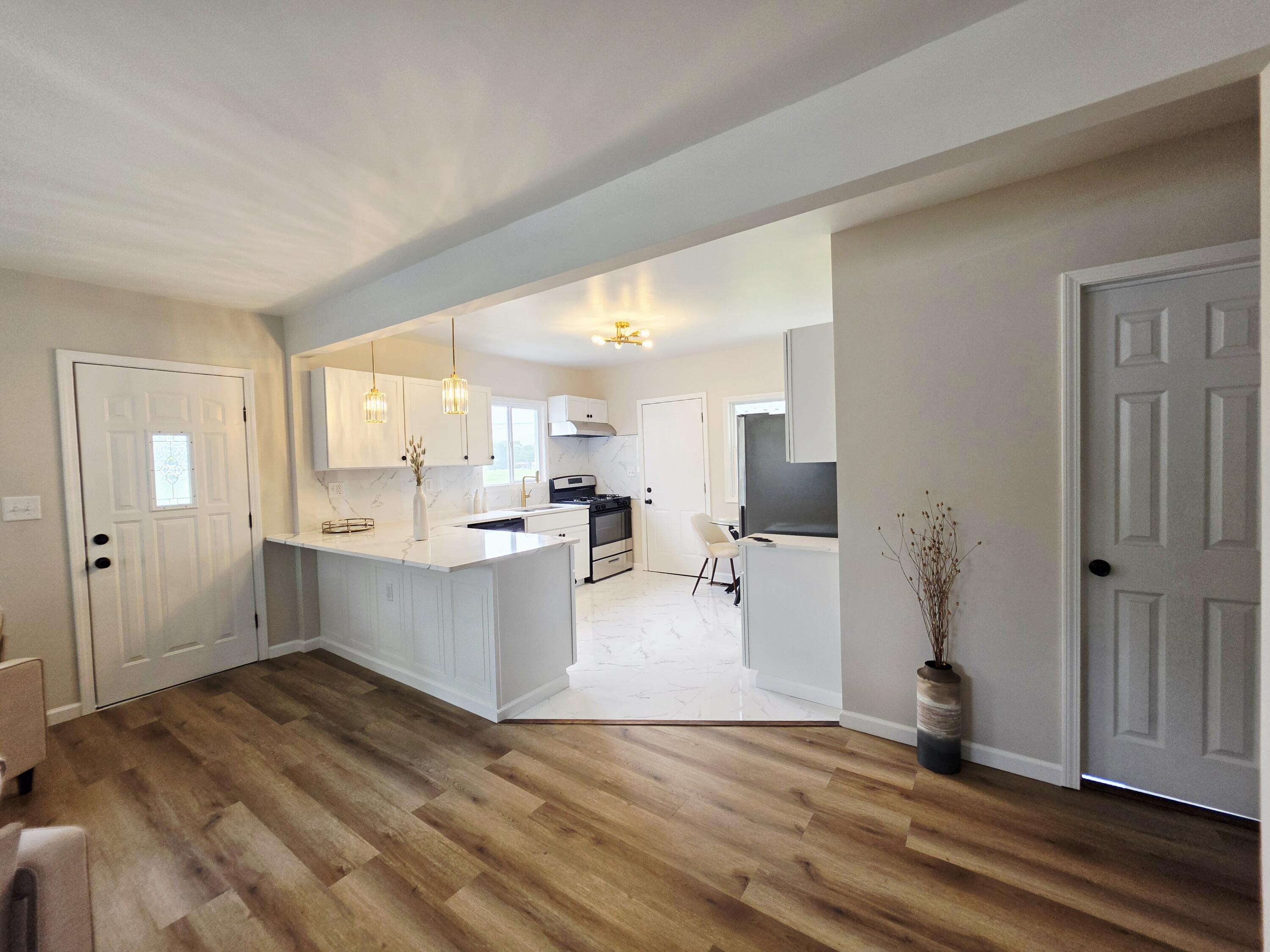 4488 Madison Street Gary, IN 46408 - Photo 7 of 22 3000x2250