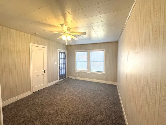 $2,000 | 712 Sue Street, Houston, TX 77009