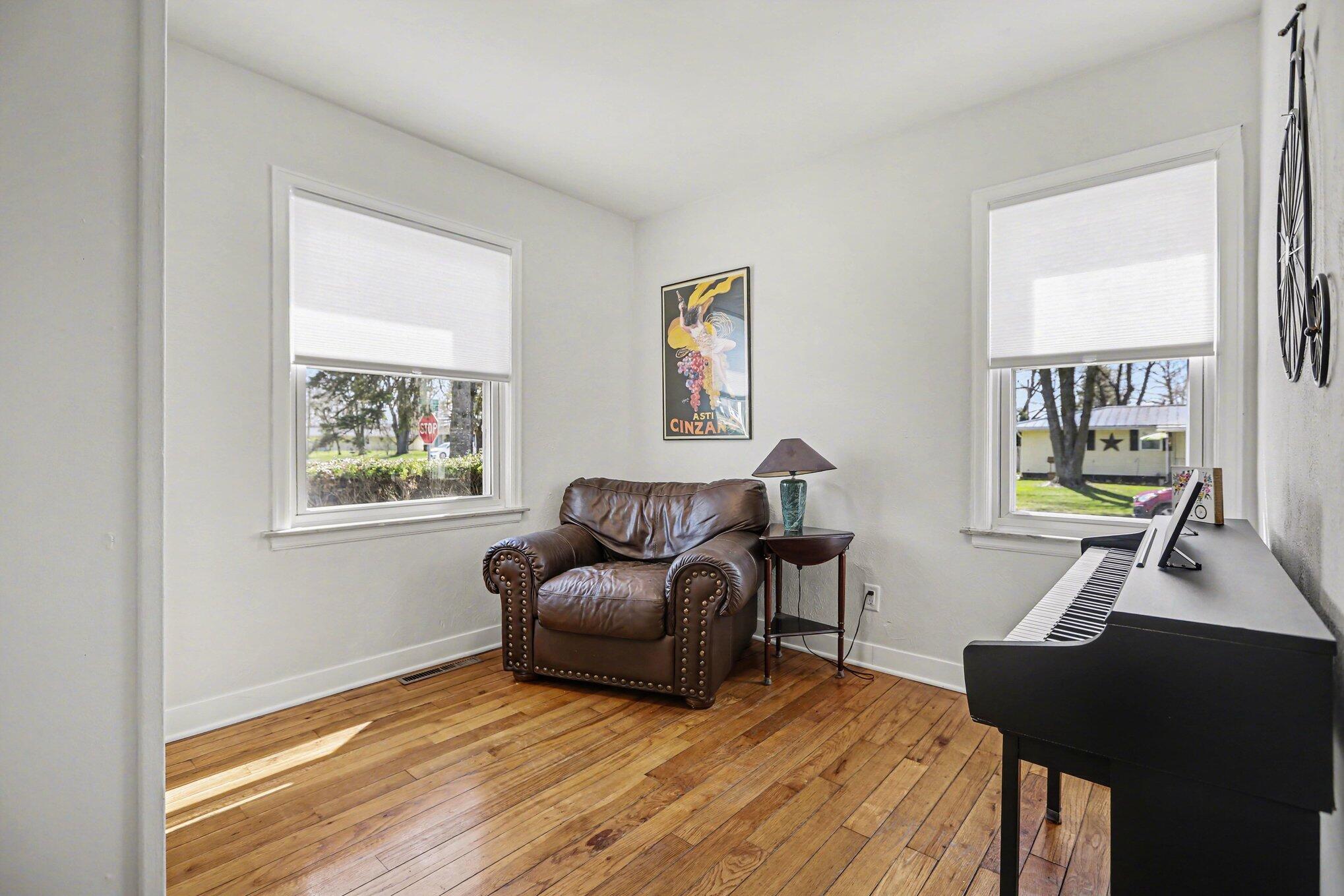 118 Gibson Street Clinton, MI 49236 - Photo 16 of 28 017_file_8770