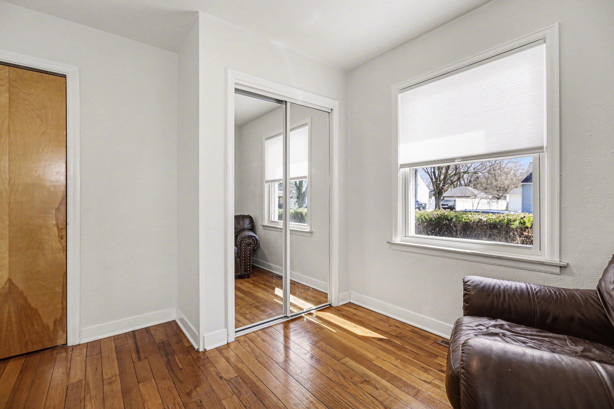 118 Gibson Street Clinton, MI 49236 - Photo 17 of 28 018_file_4731