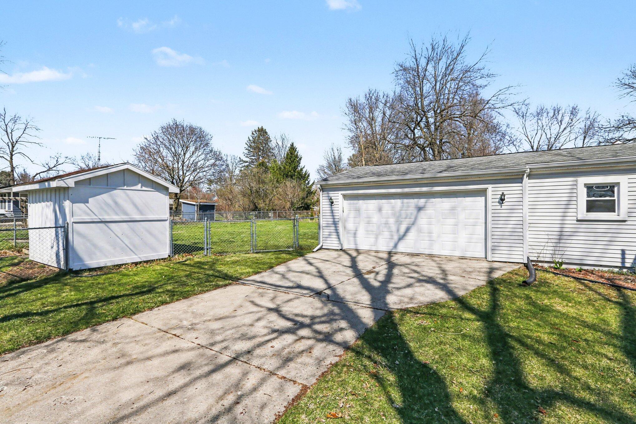 118 Gibson Street Clinton, MI 49236 - Photo 25 of 28 023_file_3478