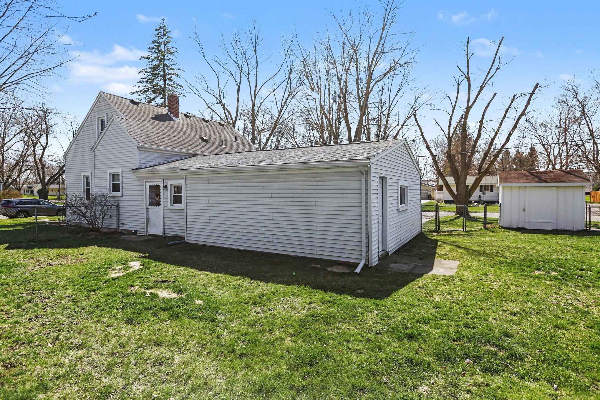 118 Gibson Street Clinton, MI 49236 - Photo 26 of 28 024_file_3286