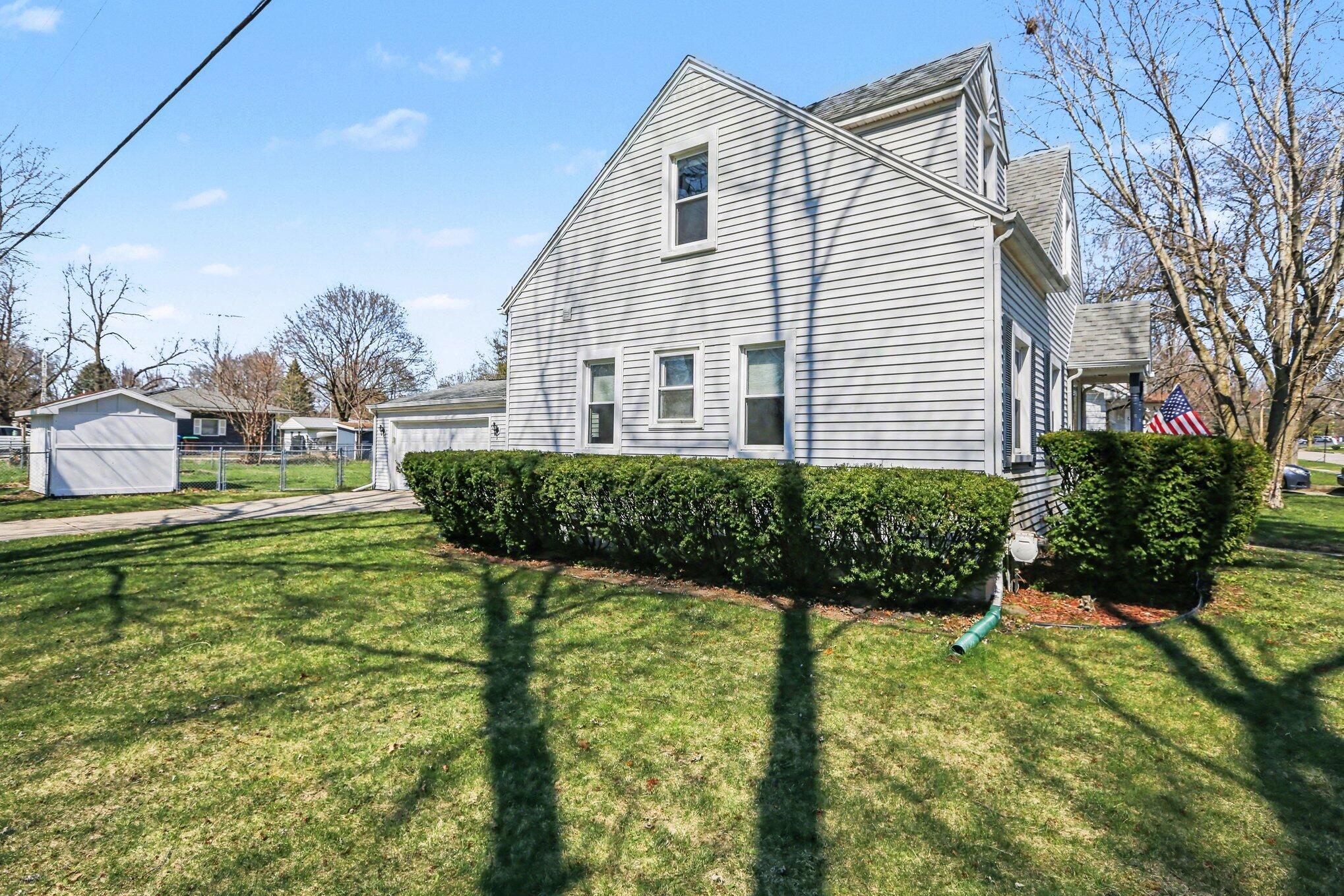 118 Gibson Street Clinton, MI 49236 - Photo 27 of 28 025_file_5239