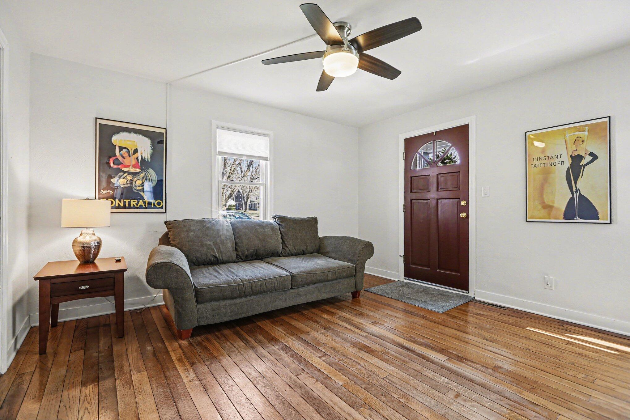 118 Gibson Street Clinton, MI 49236 - Photo 6 of 28 005_file_8944