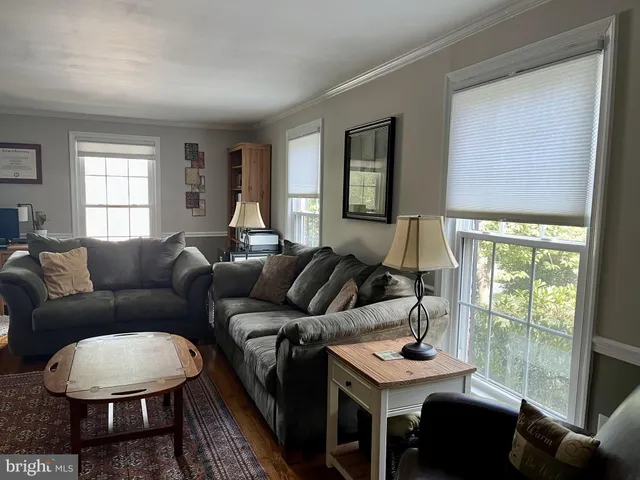 $3,900 | 4209 Pickering Place, Alexandria, VA 22309